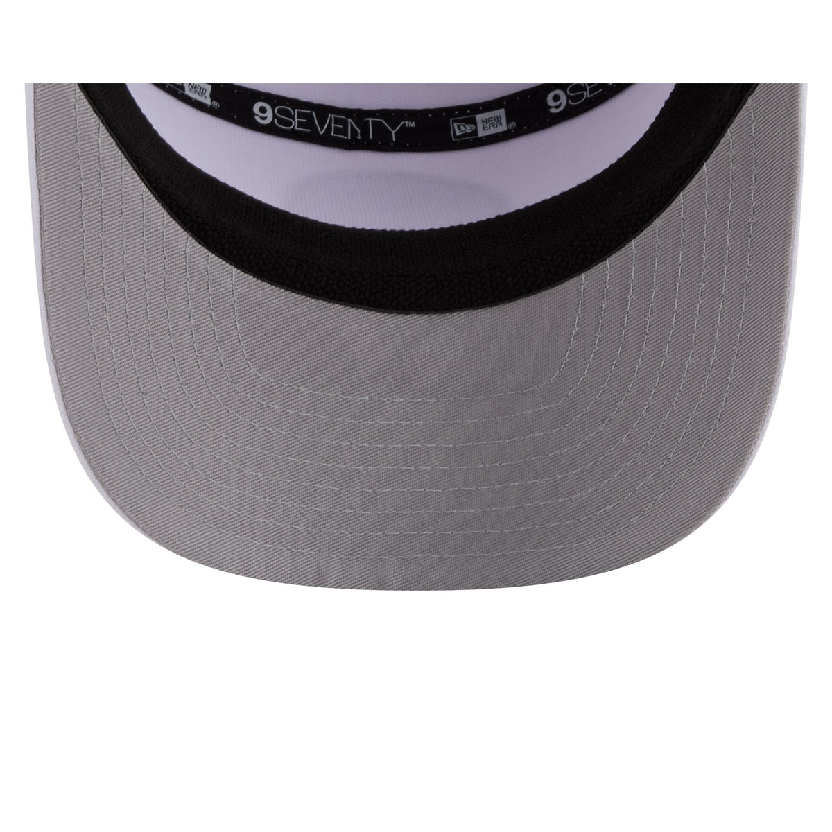 Chicago White Sox Circle Logo White Split Panel 9SEVENTY Stretch-Snap Hat